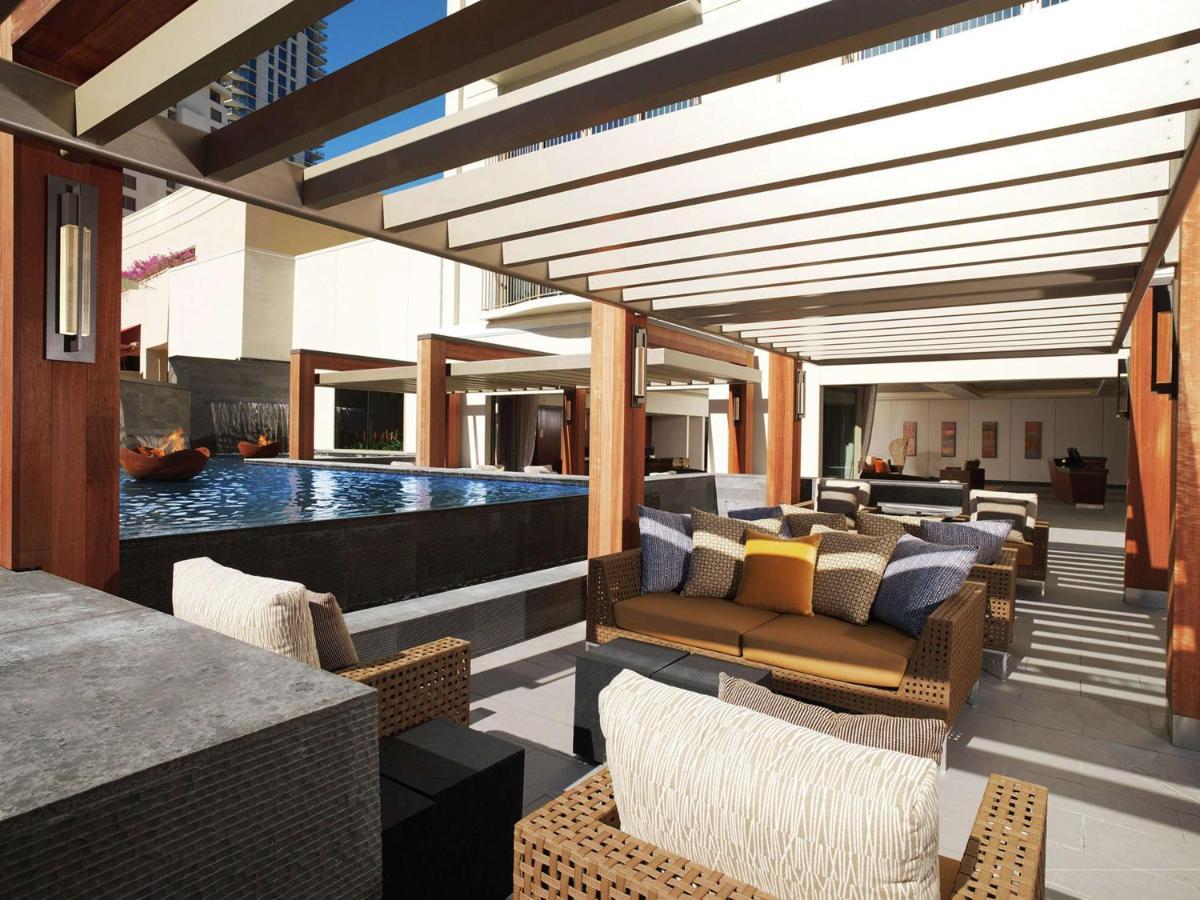 Hilton Grand Vacations Club Hokulani Waikiki Honolulu Hotel Exterior photo